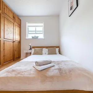 https://stansted-airport-bishops-stortford-town-centre.cambridgehotelsuk.com