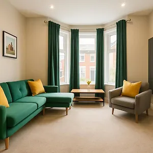 4 Bedroom Spacious House In Holiday home